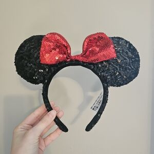 Disney Minnie Mouse Sequined Ear Headband for Adults – Black With Red Bow